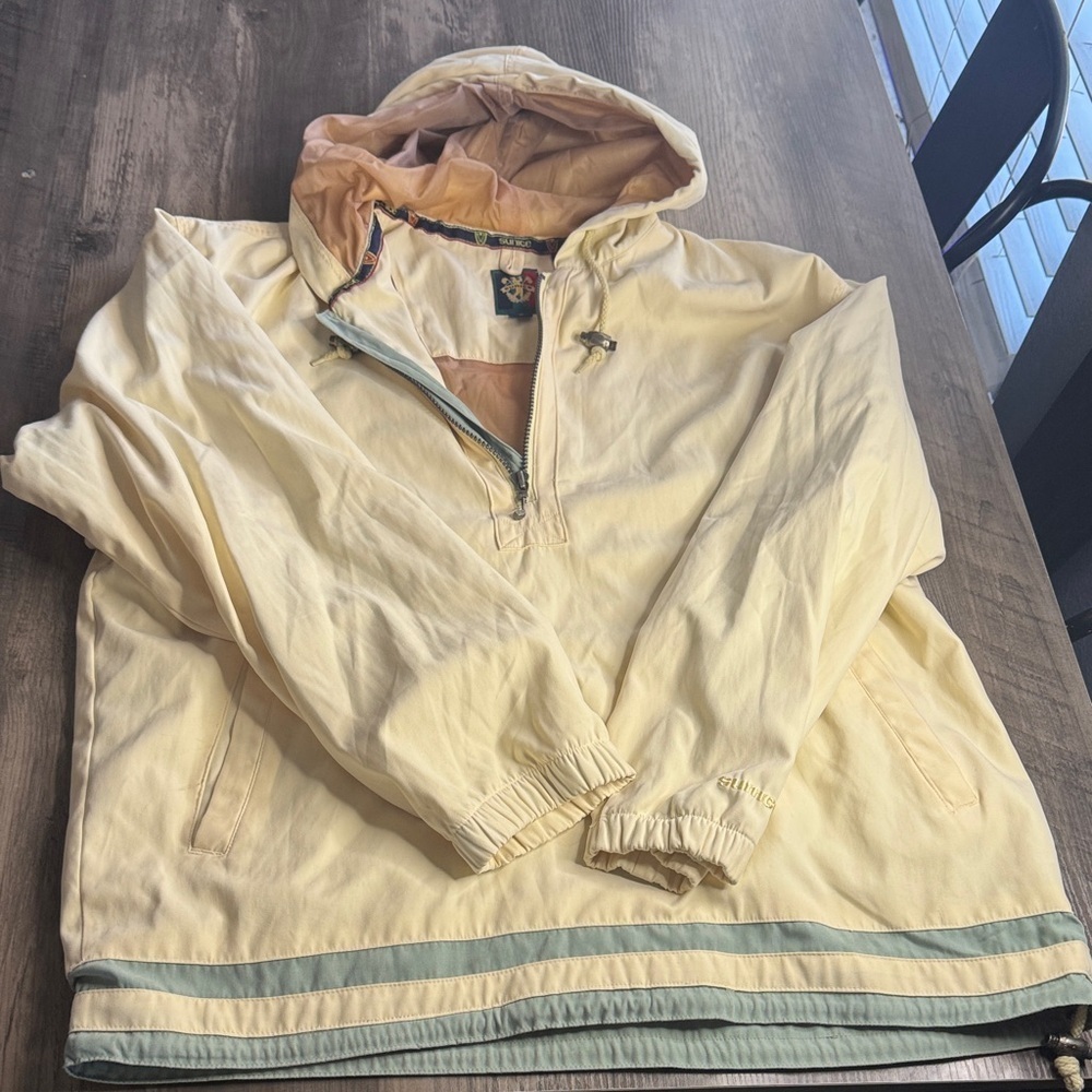 Sunice Vintage Pale Yellow and Navy Golf Windbreaker